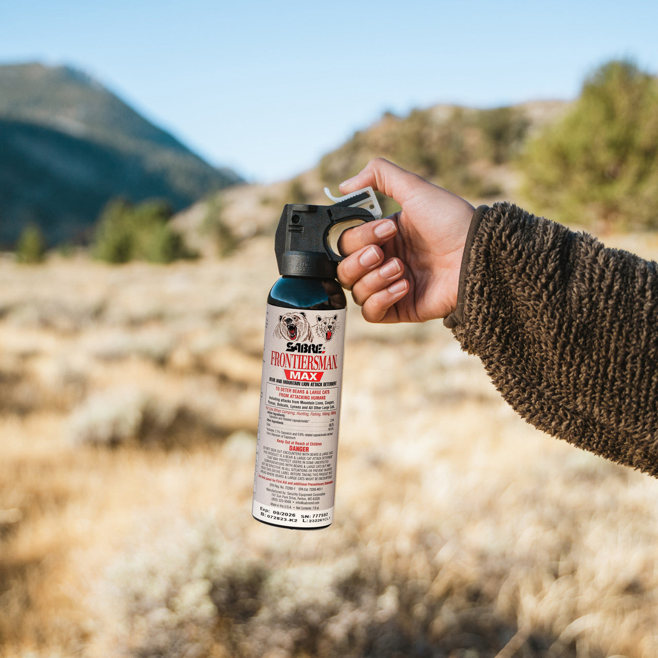 Sabre Frontiersman 7.9 Bear & Mountain Lion Spray w/belt Hlster