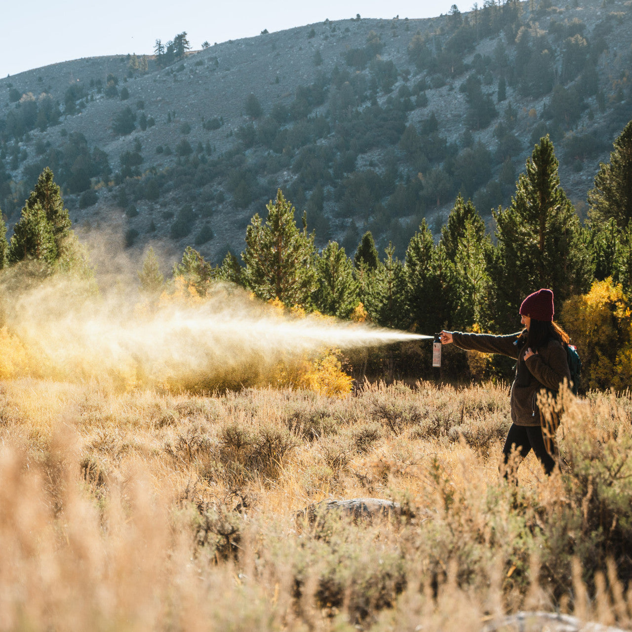 Sabre Frontiersman 7.9 Bear & Mountain Lion Spray w/belt Hlster